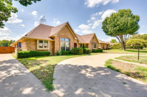 Charming Texas Escape, Near Cedar Hill State Park!